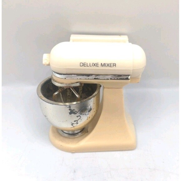 Vintage 1990s Deluxe Stand Mixer Acme Kitchen Refrigerator Magnet 2" Cute Gift - Picture 1 of 6